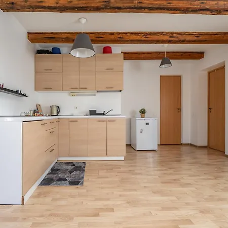 Old Loft, 2br, 7 Guests דירה *