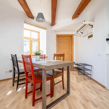 Old Loft, 2br, 7 Guests Apartment Riga