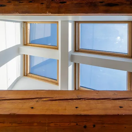 Old Loft, 2br, 7 Guests * ריגה